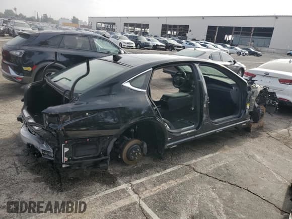 ✅ 2023 Lexus LS 500 • VIN: JTHD51FF8P5018536 • Лот: 58006105. Опубликован ранее на Copart с пробегом Не указан. Бесплатный доступ к архиву аукционных продаж из США и подробный отчёт об истории автомобиля на DreamBid. Изображение 3.