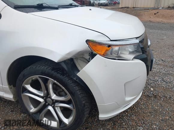 ✅ 2014 Ford Edge Sport • VIN: 2FMDK4AK2EBA33215 • Lot: 43533509. Listed on IAAI with 105,345 mi. Free auction sales archive from the USA and detailed vehicle history report at DreamBid. Image 6.