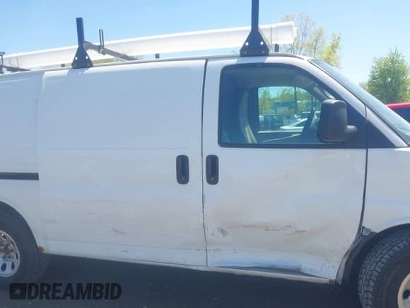 ✅ 2010 Chevrolet Express Cargo • VIN: 1GCUGADX4A1184591 • Lot: 42215034. Listed on IAAI with 138,784 mi. Free auction sales archive from the USA and detailed vehicle history report at DreamBid. Image 13.