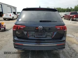 ✅ 2024 Volkswagen Tiguan SE • VIN: 3VVNB7AX0RM077211 • Лот: 72077385. Опубликован ранее на Copart с пробегом 16 799 миль. Бесплатный доступ к архиву аукционных продаж из США и подробный отчёт об истории автомобиля на DreamBid. Изображение 6.