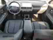 2023 Hyundai Ioniq 5 SEL z VIN KM8KN4AE4PU132883, wystawiony jako Copart lot #72572994 z przebiegiem 13 647 mil mil oraz Szkoda całkowita • Salvage title. Historia ofert i sprzedaży dostępna na DreamBid. Obrazek 8.