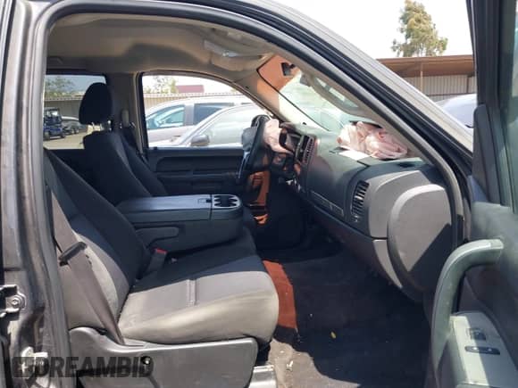 2010 Chevrolet Silverado 1500 LT z VIN 3GCRCSEA5AG129117, wystawiony jako IAAI lot #42391690 z przebiegiem 199 087 mil mil oraz . Historia ofert i sprzedaży dostępna na DreamBid. Obrazek 5.