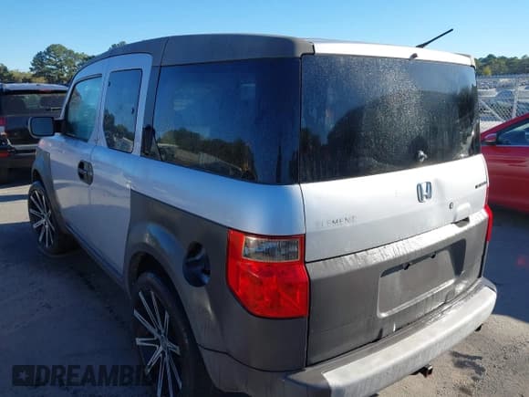 ✅ 2004 Honda Element EX • VIN: 5J6YH28594L003615 • Lot: 43508848. Listed on IAAI with 264,666 mi. Free auction sales archive from the USA and detailed vehicle history report at DreamBid. Image 3.