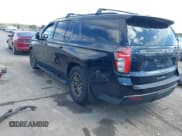 ✅ 2021 Chevrolet Suburban Z71 • VIN: 1GNSKDKD2MR206780 • Lot: 43124225. Wystawiony na IAAI z przebiegiem 61 623 mil. Bezpłatny archiwum sprzedaży aukcyjnych z USA i szczegółowy raport historii pojazdu na DreamBid. Zdjęcie 3.