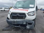 ✅ 2021 Ford Transit Cargo • VIN: 1FTBR1C87MKA81434 • Lot: 41759890. Wystawiony na IAAI z przebiegiem 221 227 mil. Bezpłatny archiwum sprzedaży aukcyjnych z USA i szczegółowy raport historii pojazdu na DreamBid. Zdjęcie 6.