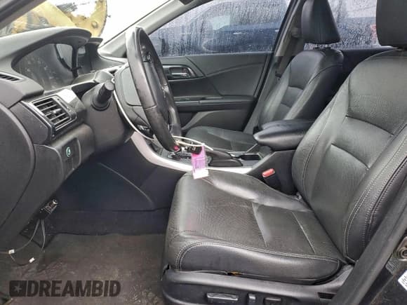 ✅ 2015 Honda Accord Sport • VIN: 1HGCR2F5XFA110558 • Lot: 92590285. Listed on Copart with 131,872 mi. Free auction sales archive from the USA and detailed vehicle history report at DreamBid. Image 7.