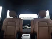 ✅ 2023 Lincoln Aviator Grand Touring • VIN: 5LMYJ8XY9PNL03214 • Лот: 74837264. Опубликован ранее на Copart с пробегом 4 981 миль. Бесплатный доступ к архиву аукционных продаж из США и подробный отчёт об истории автомобиля на DreamBid. Изображение 10.