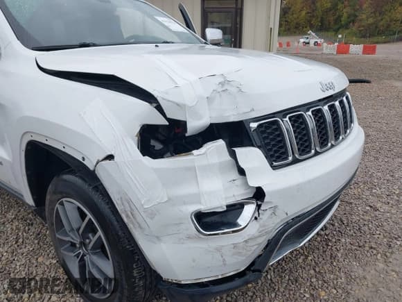 ✅ 2018 Jeep Grand Cherokee Limited • VIN: 1C4RJFBGXJC154832 • Lot: 43334554. Listed on IAAI with 97,361 mi. Free auction sales archive from the USA and detailed vehicle history report at DreamBid. Image 6.