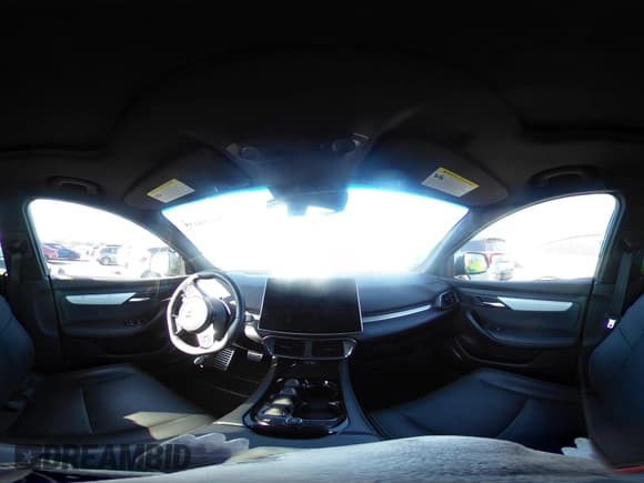 ✅ 2023 VinFast VF 8 Plus • VIN: RLLV1AFA5PH001428 • Lot: 43404155. Wystawiony na IAAI z przebiegiem 12 408 mil. Bezpłatny archiwum sprzedaży aukcyjnych z USA i szczegółowy raport historii pojazdu na DreamBid. Zdjęcie 20.