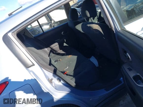 ✅ 2012 Nissan Versa S • VIN: 3N1BC1CP9CK211728 • Lot: 43595755. Wystawiony na IAAI z przebiegiem 231 738 mil. Bezpłatny archiwum sprzedaży aukcyjnych z USA i szczegółowy raport historii pojazdu na DreamBid. Zdjęcie 8.