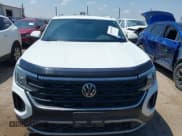 ✅ 2024 Volkswagen Atlas SE • VIN: 1V2KE2CAXRC244257 • Lot: 42631969. Wystawiony na IAAI z przebiegiem 10 309 mil. Bezpłatny archiwum sprzedaży aukcyjnych z USA i szczegółowy raport historii pojazdu na DreamBid. Zdjęcie 12.