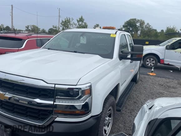 ✅ 2018 Chevrolet Silverado 1500 Work Truck • VIN: 1GCVKNEHXJZ339048 • Lot: 43721980. Wystawiony na IAAI z przebiegiem 112 037 mil. Bezpłatny archiwum sprzedaży aukcyjnych z USA i szczegółowy raport historii pojazdu na DreamBid. Zdjęcie 11.