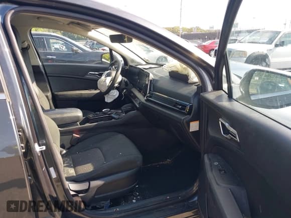 ✅ 2023 Kia Sportage LX • VIN: KNDPUCAG7P7098820 • Лот: 43181174. Опубликован ранее на IAAI с пробегом 109 037 миль. Бесплатный доступ к архиву аукционных продаж из США и подробный отчёт об истории автомобиля на DreamBid. Изображение 5.