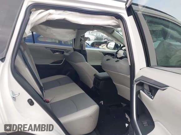 ✅ 2025 Toyota RAV4 XLE Premium • VIN: 2T3A1RFV8SW513729 • Lot: 43489898. Listed on IAAI with 7,000 mi. Free auction sales archive from the USA and detailed vehicle history report at DreamBid. Image 8.