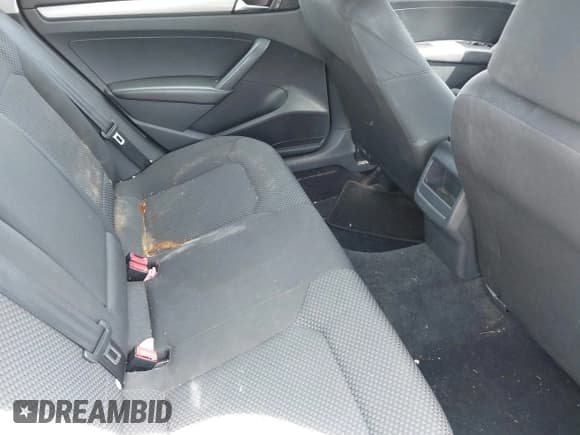 ✅ 2014 Volkswagen Passat S • VIN: 1VWAP7A3XEC008370 • Лот: 42316448. Опубликован ранее на IAAI с пробегом 93 309 миль. Бесплатный доступ к архиву аукционных продаж из США и подробный отчёт об истории автомобиля на DreamBid. Изображение 8.