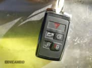 ✅ 2023 Land Rover Range Rover SE • VIN: SALKP9FU5PA039621 • Lot: 43460912. Wystawiony na IAAI z przebiegiem 41 233 mil. Bezpłatny archiwum sprzedaży aukcyjnych z USA i szczegółowy raport historii pojazdu na DreamBid. Zdjęcie 11.