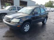 ✅ 2002 Lexus RX 300 • VIN: JTJGF10U420126075 • Лот: 42758187. Опубликован ранее на IAAI с пробегом Не указан. Бесплатный доступ к архиву аукционных продаж из США и подробный отчёт об истории автомобиля на DreamBid. Изображение 2.