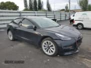 ✅ 2022 Tesla Model 3 • VIN: 5YJ3E1EA8NF342665 • Lot: 91630325. Wystawiony na Copart z przebiegiem 38 777 mil. Bezpłatny archiwum sprzedaży aukcyjnych z USA i szczegółowy raport historii pojazdu na DreamBid. Zdjęcie 4.