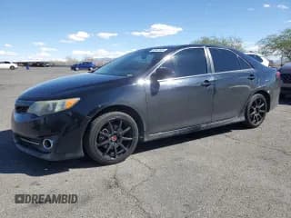 ✅ 2014 Toyota Camry SE • VIN: 4T1BF1FK0EU419032 • Lot: 82543185. Wystawiony na Copart z przebiegiem 179 440 mil. Bezpłatny archiwum sprzedaży aukcyjnych z USA i szczegółowy raport historii pojazdu na DreamBid. Zdjęcie 1.