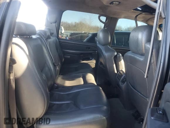 ✅ 2006 GMC Sierra 3500 DRW Work Trk • VIN: 1GTJK33266F100364 • Лот: 82259594. Опубликован ранее на Copart с пробегом Не указан. Бесплатный доступ к архиву аукционных продаж из США и подробный отчёт об истории автомобиля на DreamBid. Изображение 10.