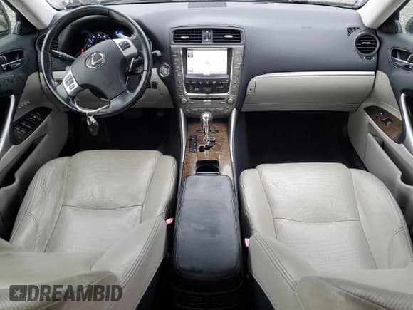 ✅ 2011 Lexus IS 350 • VIN: JTHCE5C24B5001553 • Lot: 63741925. Wystawiony na Copart z przebiegiem 154 419 mil. Bezpłatny archiwum sprzedaży aukcyjnych z USA i szczegółowy raport historii pojazdu na DreamBid. Zdjęcie 8.