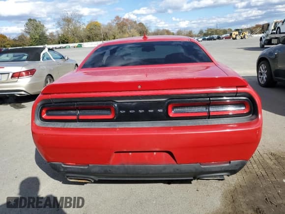 ✅ 2015 Dodge Challenger R/T • VIN: 2C3CDZAT2FH712081 • Lot: 89709385. Wystawiony na Copart z przebiegiem 116 132 mil. Bezpłatny archiwum sprzedaży aukcyjnych z USA i szczegółowy raport historii pojazdu na DreamBid. Zdjęcie 6.