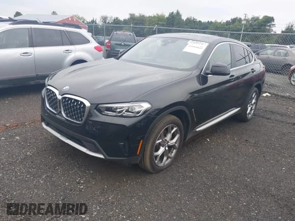 ✅ 2025 BMW X4 xDrive30i • VIN: 5UX33DT0XS9Z76047 • Lot: 43004849. Listed on IAAI with 2,038 mi. Free auction sales archive from the USA and detailed vehicle history report at DreamBid. Image 2.