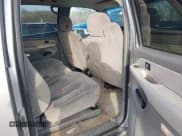 ✅ 2001 Chevrolet Suburban LS • VIN: 3GNFK16T31G190246 • Лот: 41345937. Опубликован ранее на IAAI с пробегом 247 535 миль. Бесплатный доступ к архиву аукционных продаж из США и подробный отчёт об истории автомобиля на DreamBid. Изображение 8.