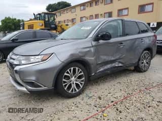 2018 Mitsubishi Outlander ES с VIN JA4AD2A37JZ059731, выставлен на аукционе Copart как лот 86335415 с пробегом 114 216 миль миль и Чистый • Clean title. История ставок и продаж доступна на DreamBid. Изображение 1.