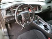 ✅ 2018 Dodge Challenger R/T Scat Pack • VIN: 2C3CDZFJ8JH236581 • Lot: 54972623. Wystawiony na Copart z przebiegiem 34 753 mil. Bezpłatny archiwum sprzedaży aukcyjnych z USA i szczegółowy raport historii pojazdu na DreamBid. Zdjęcie 8.