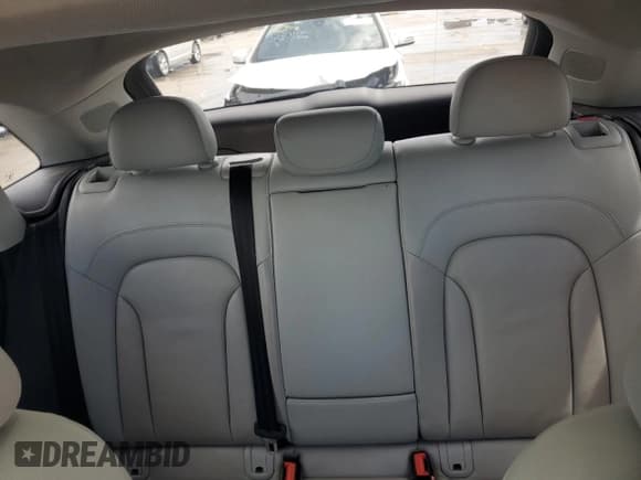 ✅ 2015 Audi Q3 Premium Plus • VIN: WA1BFCFS8FR013174 • Лот: 63788815. Опубликован ранее на Copart с пробегом 140 559 миль. Бесплатный доступ к архиву аукционных продаж из США и подробный отчёт об истории автомобиля на DreamBid. Изображение 10.