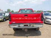 ✅ 2003 Chevrolet Silverado 2500HD • VIN: 1GCHC24173E221143 • Lot: 42827152. Wystawiony na IAAI z przebiegiem 419 152 mil. Bezpłatny archiwum sprzedaży aukcyjnych z USA i szczegółowy raport historii pojazdu na DreamBid. Zdjęcie 17.