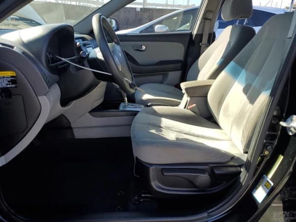 ✅ 2010 Hyundai Elantra SE • VIN: KMHDU4AD9AU118102 • Lot: 91889765. Listed on Copart with 134,387 mi. Free auction sales archive from the USA and detailed vehicle history report at DreamBid. Image 7.