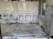 ✅ 2017 Ford Transit • VIN: 1FTYR2ZM6HKA21980 • Lot: 71797754. Wystawiony na Copart z przebiegiem 139 564 mil. Bezpłatny archiwum sprzedaży aukcyjnych z USA i szczegółowy raport historii pojazdu na DreamBid. Zdjęcie 11.