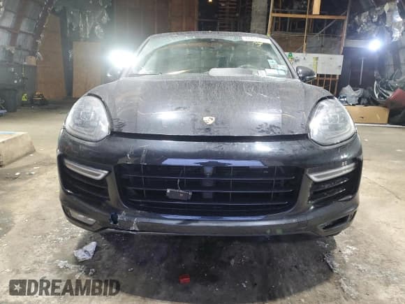 ✅ 2016 Porsche Cayenne Turbo • VIN: WP1AC2A2XGLA86089 • Lot: 88447515. Wystawiony na Copart z przebiegiem Nie podano. Bezpłatny archiwum sprzedaży aukcyjnych z USA i szczegółowy raport historii pojazdu na DreamBid. Zdjęcie 5.