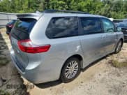 ✅ 2020 Toyota Sienna XLE Auto Access Seat • VIN: 5TDYZ3DC9LS067258 • Lot: 70046065. Listed on Copart with 137,513 mi. Free auction sales archive from the USA and detailed vehicle history report at DreamBid. Image 3.