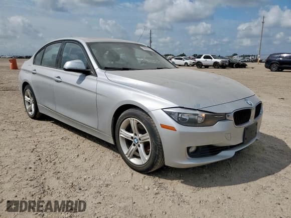 ✅ 2013 BMW 3 Series 328i • VIN: WBA3C1C52DF441727 • Lot: 58062675. Listed on Copart with 72,917 mi. Free auction sales archive from the USA and detailed vehicle history report at DreamBid. Image 4.