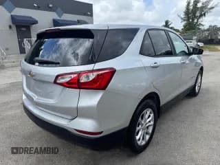 ✅ 2020 Chevrolet Equinox LS • VIN: 3GNAXHEV3LS731142 • Lot: 86436915. Wystawiony na Copart z przebiegiem 83 973 mil. Bezpłatny archiwum sprzedaży aukcyjnych z USA i szczegółowy raport historii pojazdu na DreamBid. Zdjęcie 3.
