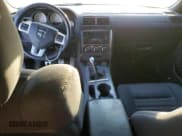 ✅ 2014 Dodge Challenger R/T 100th Anniversary Appearance • VIN: 2C3CDYBTXEH185303 • Lot: 75899424. Wystawiony na Copart z przebiegiem 199 257 mil. Bezpłatny archiwum sprzedaży aukcyjnych z USA i szczegółowy raport historii pojazdu na DreamBid. Zdjęcie 8.