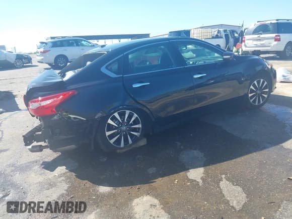 ✅ 2017 Nissan Altima SL • VIN: 1N4AL3AP2HC158140 • Lot: 41874734. Listed on IAAI with 95,425 mi. Free auction sales archive from the USA and detailed vehicle history report at DreamBid. Image 4.