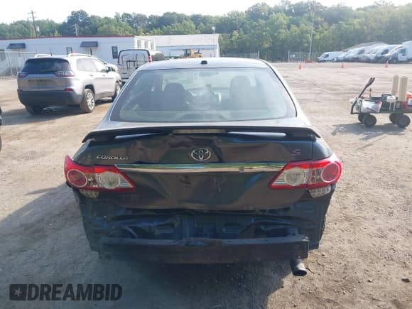 ✅ 2012 Toyota Corolla L • VIN: 2T1BU4EE9CC889044 • Лот: 43135311. Опубликован ранее на IAAI с пробегом 136 216 миль. Бесплатный доступ к архиву аукционных продаж из США и подробный отчёт об истории автомобиля на DreamBid. Изображение 16.