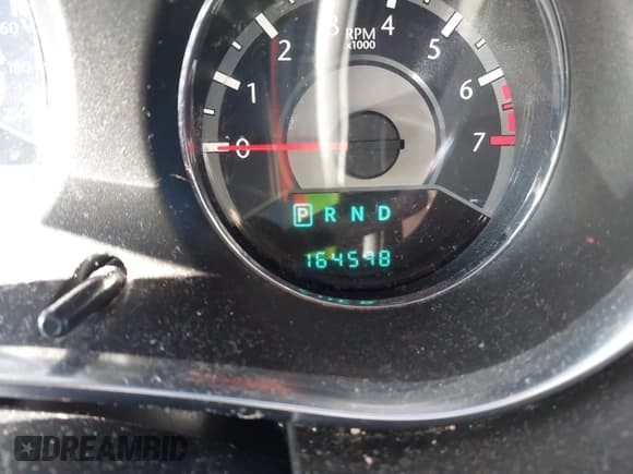 ✅ 2014 Chrysler 200 LX • VIN: 1C3CCBAB4EN143189 • Lot: 43635991. Listed on IAAI with 164,598 mi. Free auction sales archive from the USA and detailed vehicle history report at DreamBid. Image 7.