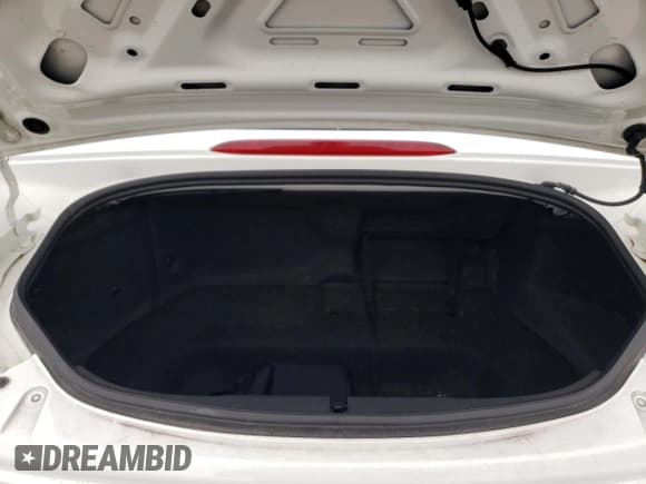 ✅ 2019 Mazda MX-5 Miata Club • VIN: JM1NDAC75K0306493 • Lot: 84008724. Wystawiony na Copart z przebiegiem 70 615 mil. Bezpłatny archiwum sprzedaży aukcyjnych z USA i szczegółowy raport historii pojazdu na DreamBid. Zdjęcie 10.