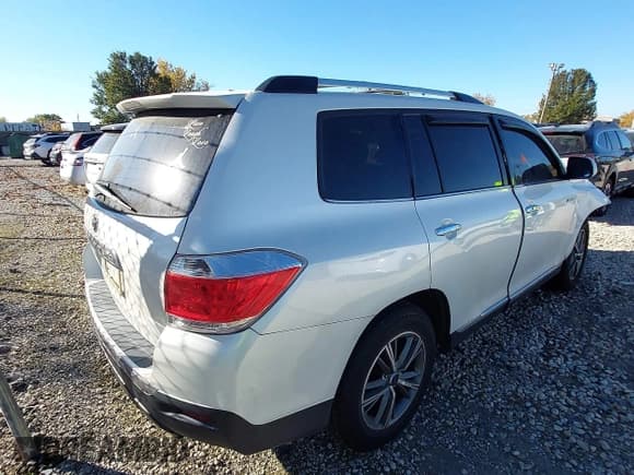 ✅ 2012 Toyota Highlander Limited • VIN: 5TDYK3EH6CS071301 • Lot: 43598354. Wystawiony na IAAI z przebiegiem 157 528 mil. Bezpłatny archiwum sprzedaży aukcyjnych z USA i szczegółowy raport historii pojazdu na DreamBid. Zdjęcie 4.