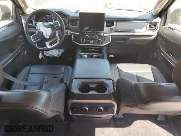 ✅ 2024 Ford Expedition XLT • VIN: 1FMJU1J8XREA41282 • Lot: 50352175. Listed on Copart with 36,949 mi. Free auction sales archive from the USA and detailed vehicle history report at DreamBid. Image 8.