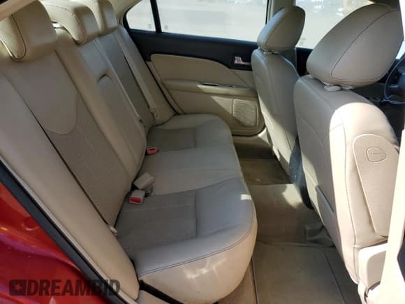 ✅ 2010 Mercury Milan Premier • VIN: 3MEHM0CG0AR639284 • Lot: 59811655. Wystawiony na Copart z przebiegiem 70 718 mil. Bezpłatny archiwum sprzedaży aukcyjnych z USA i szczegółowy raport historii pojazdu na DreamBid. Zdjęcie 10.