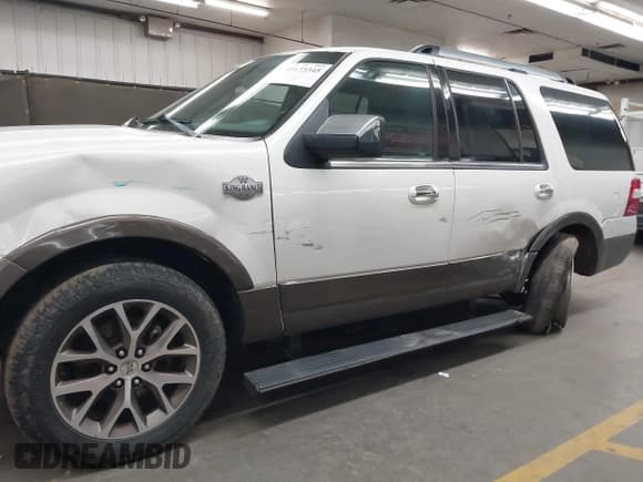 ✅ 2015 Ford Expedition XLT • VIN: 1FMJU1JT7FEF43182 • Лот: 43173345. Опубликован ранее на IAAI с пробегом 147 819 миль. Бесплатный доступ к архиву аукционных продаж из США и подробный отчёт об истории автомобиля на DreamBid. Изображение 6.