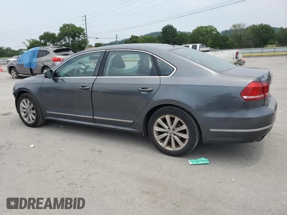 ✅ 2013 Volkswagen Passat SEL • VIN: 1VWCH7A39DC086174 • Lot: 60427615. Wystawiony na Copart z przebiegiem 132 254 mil. Bezpłatny archiwum sprzedaży aukcyjnych z USA i szczegółowy raport historii pojazdu na DreamBid. Zdjęcie 2.