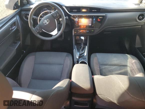 ✅ 2018 Toyota Corolla LE • VIN: 2T1BURHE5JC988224 • Лот: 82456095. Опубликован ранее на Copart с пробегом 109 961 миль. Бесплатный доступ к архиву аукционных продаж из США и подробный отчёт об истории автомобиля на DreamBid. Изображение 8.