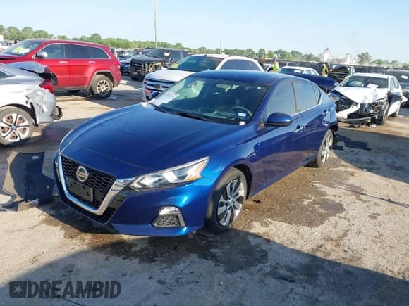 ✅ 2020 Nissan Altima S • VIN: 1N4BL4BV7LC156965 • Лот: 42027902. Опубликован ранее на IAAI с пробегом 93 769 миль. Бесплатный доступ к архиву аукционных продаж из США и подробный отчёт об истории автомобиля на DreamBid. Изображение 2.